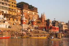 09-The Ghats along the Ganges
